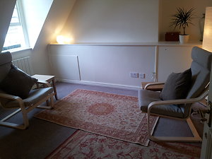 Therapy room - Stephanie White, Psychotherapy and Cognitive Behavioural Therapy in Bristol and Bath